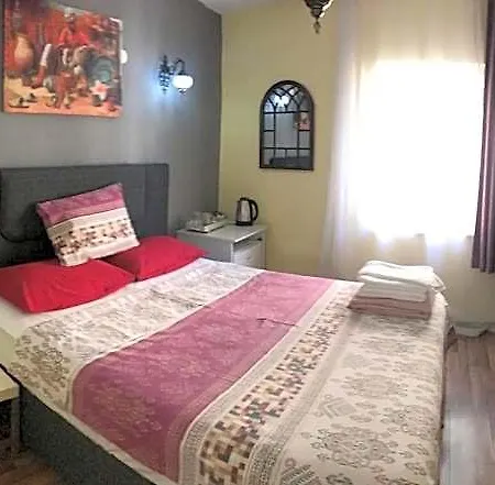Marmara House&apartments Bed and Breakfast 4*